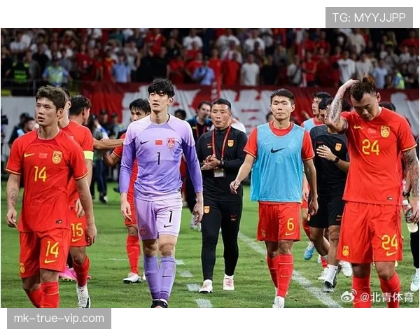 美国男足近期集训阵容调整,备战世预赛关键阶段,中场轮换面临考验 美国男足近期集训阵容调整,备战世预赛关键阶段,中场轮换面临考验